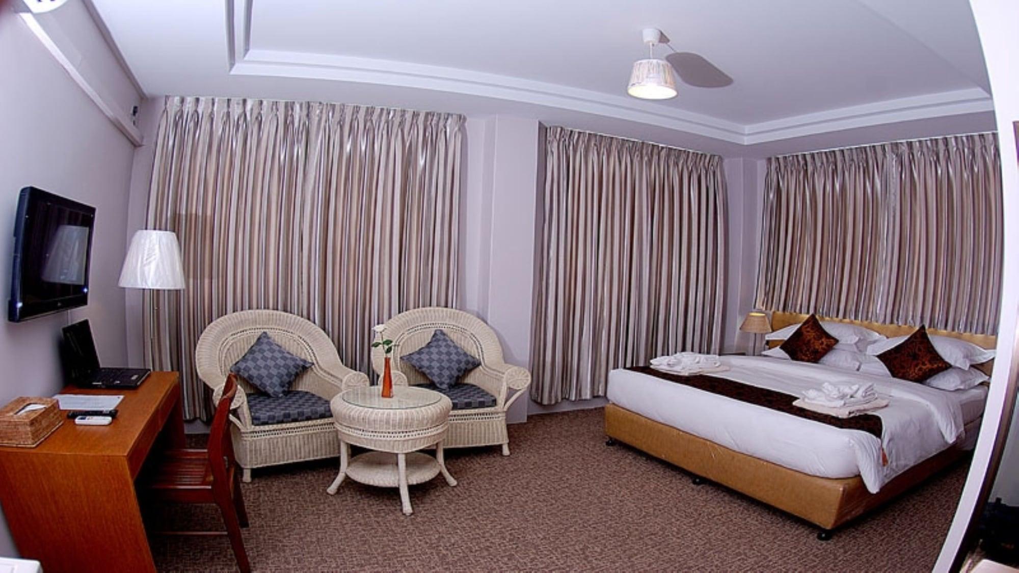 Holiday Hotel Rangoon Eksteriør billede