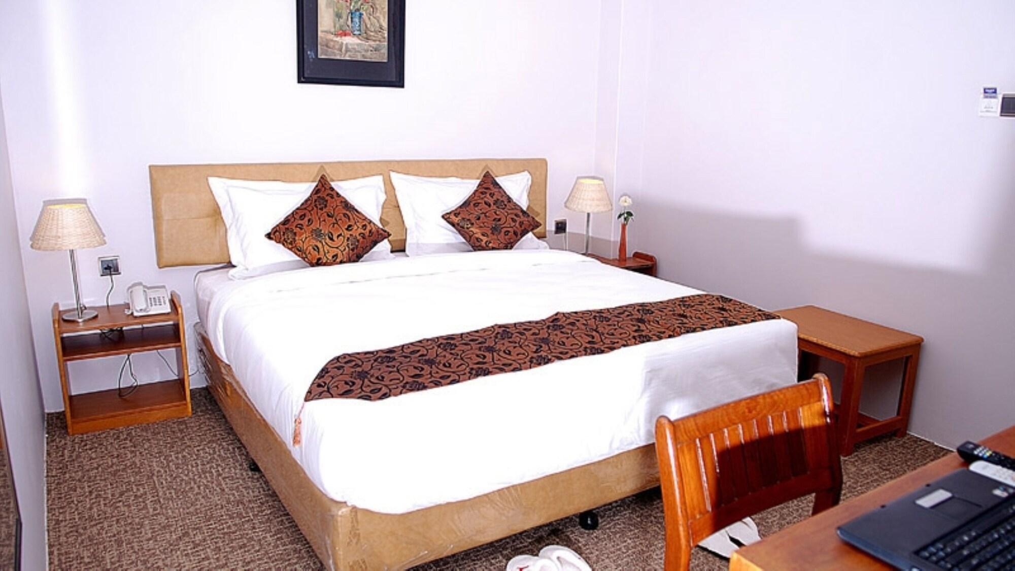 Holiday Hotel Rangoon Eksteriør billede