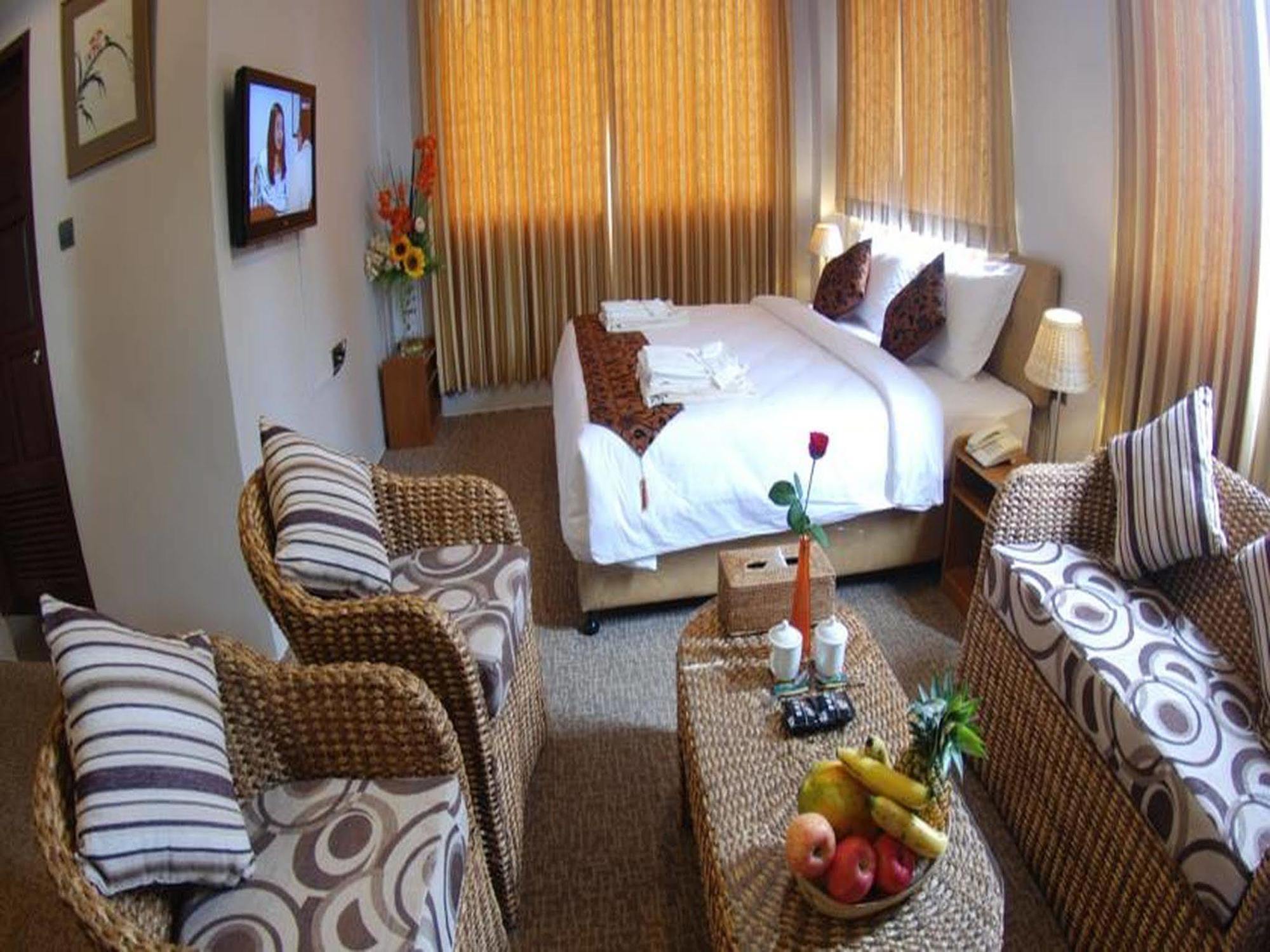 Holiday Hotel Rangoon Eksteriør billede